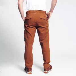 Pantalon de travail camel, 100% coton biologique. Pro et looké.